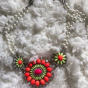 Statement necklace